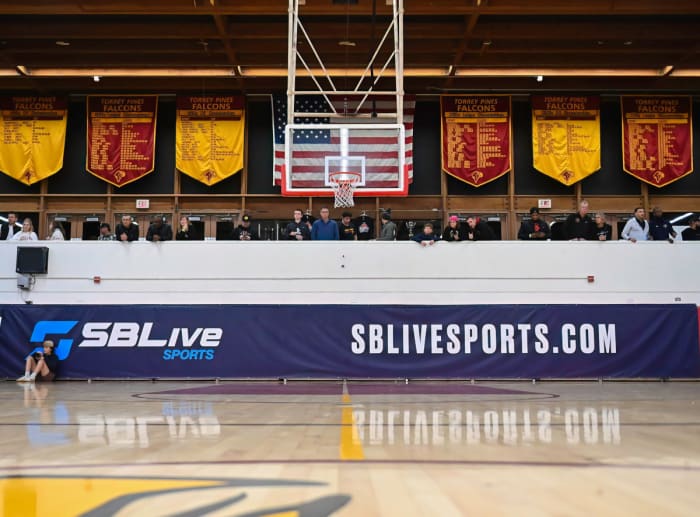Archbishop Mitty vs Carlsbad Torrey Pines Holiday Classic December 29, 2023 Photo-Justin Fine59